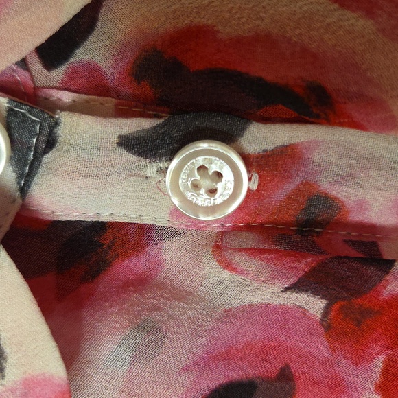 Kate Spade Roses Ruffle Silk Top In Size 2. - Picture 11 of 16